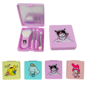 Kit cuadrado de 3 brochas y 1 aplicador kuromi colores surtidos